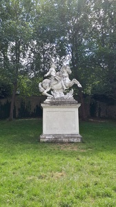 Statue équestre de Louis XIV sous les traits de Marcus Curtius d
