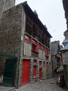 Dinan