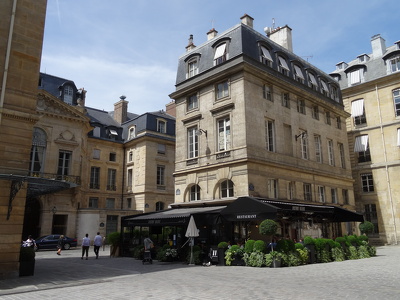 Place de Valois