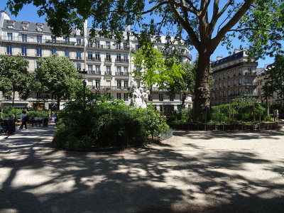 Square Montholon