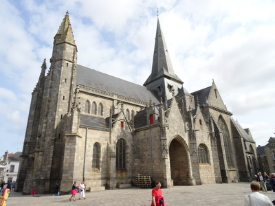 Collégiale Saint-Aubin