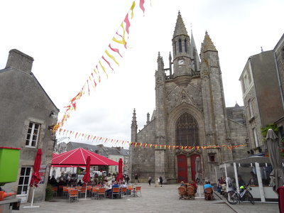 Collégiale Saint-Aubin