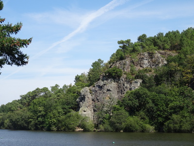 Au alentour de l'Île-aux-Pies sur le Canal de Nantes à Brest