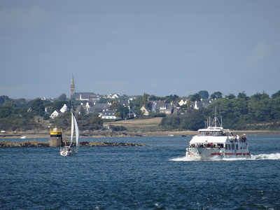 L'Angelus IV devant l'Église Saint-Pierre de Baden