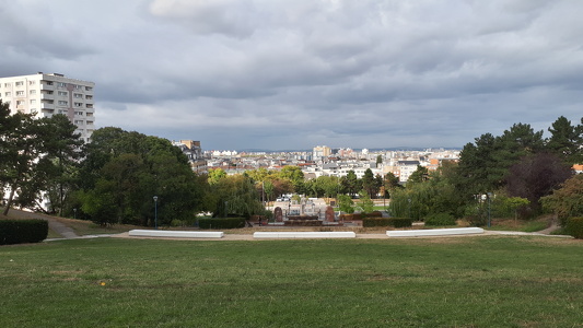 Parc de la Butte du Chapeau Rouge à Paris