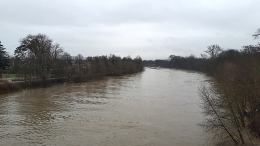 La Seine depuis le pont du Maréchal-de-Lattre-de-Tassigny à Croi