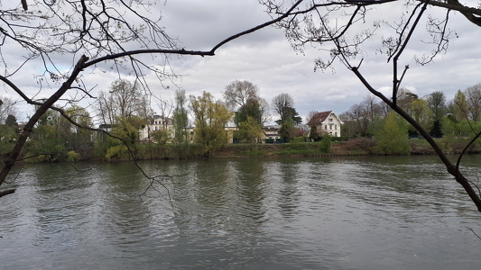 Sur l'Île de la Loge