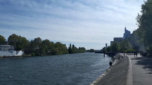 Berges de la Seine côté Courbevoie