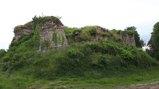 Vestige du château de Marcillé-Robert