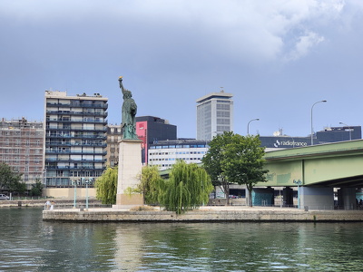 Traversée de Paris en longeant la Seine d'Ivry-sur-Seine à Issy-les-Moulineaux