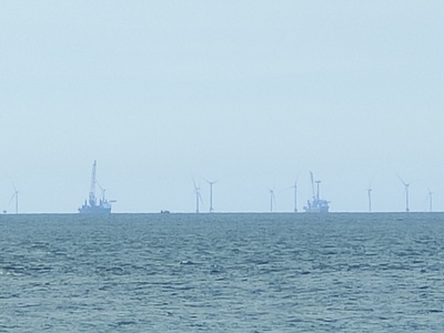 Construction du parc éolien en mer en face de Erquy