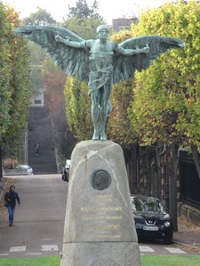 Statue d'Icare