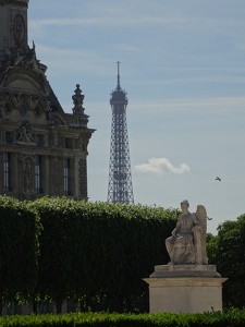 Tour Eiffel et Palais du Louvre