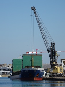 Cargo Wittenbergen (IMO:9014676) en déchargement à Saint-Malo
