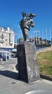Statue d'Alfred Hitchcock à Dinard