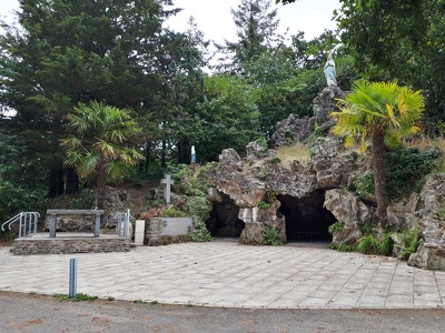 Grotte du Bois-Renou à la Gouesnière
